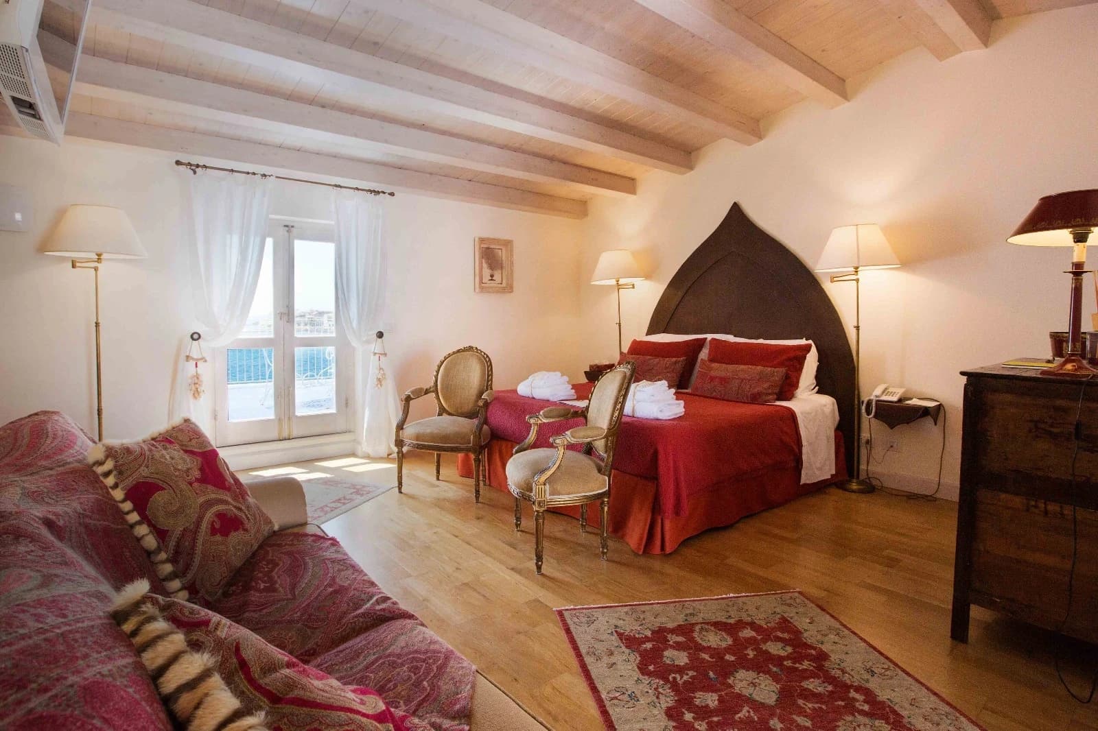 Suite Coral Room — 15