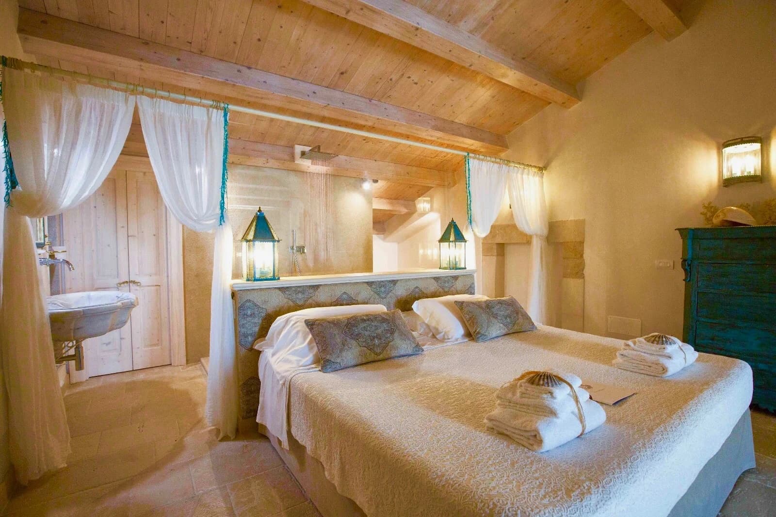 Suite Waves Room